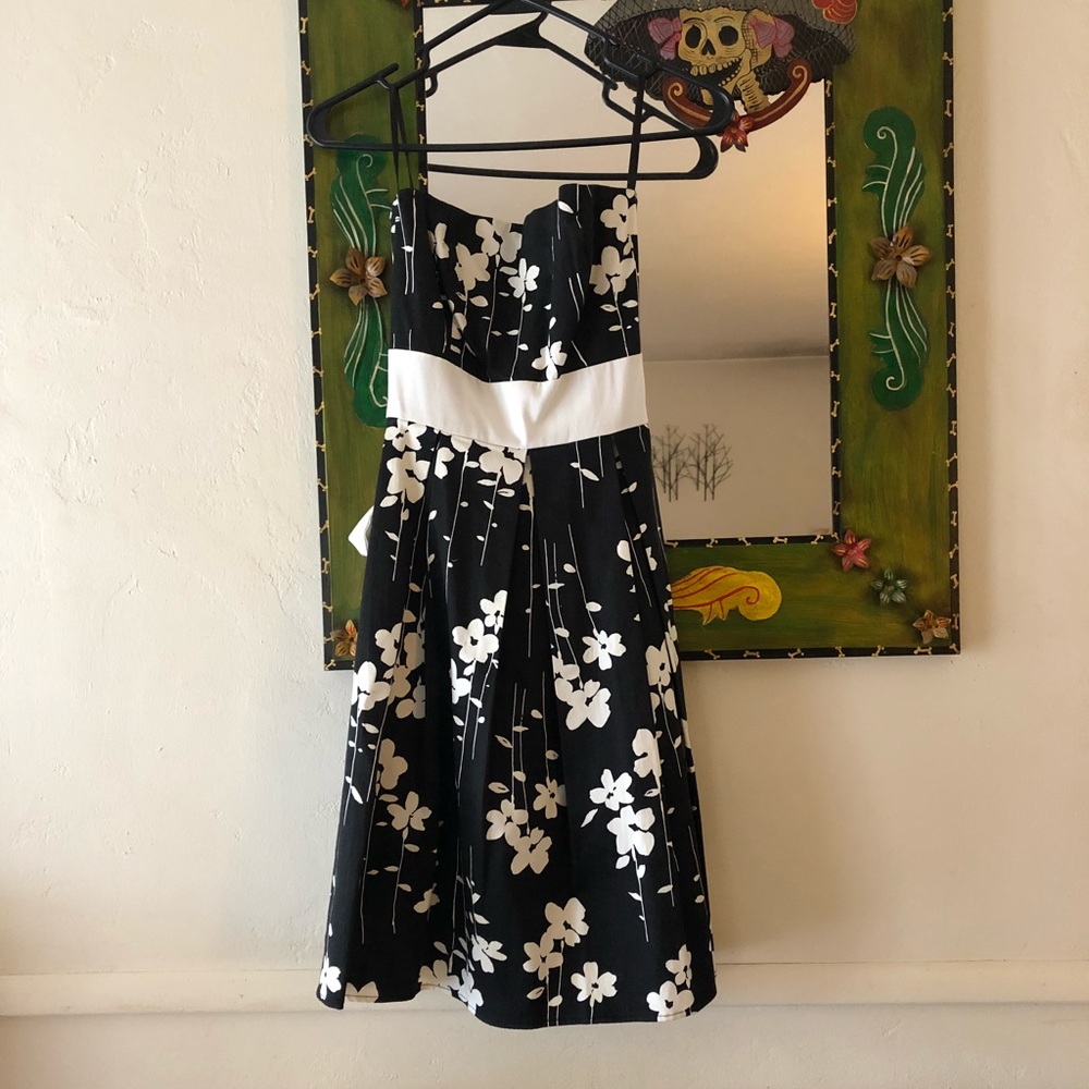 DONATED APNY Black and White Floral Dress